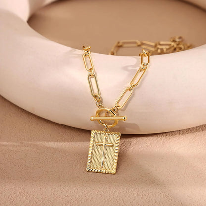 La Collana con Ciondolo Croce Eterna